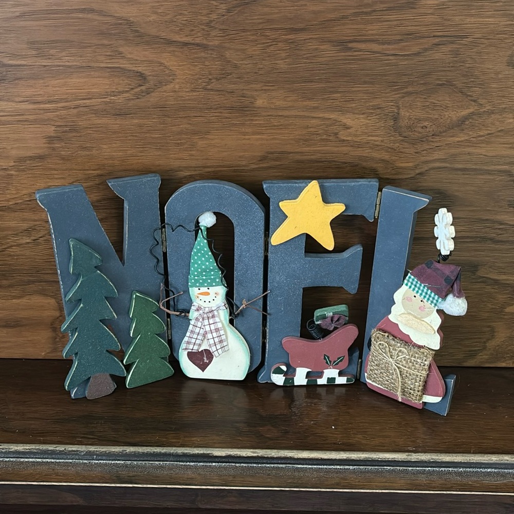 Hinged Wooden Noel